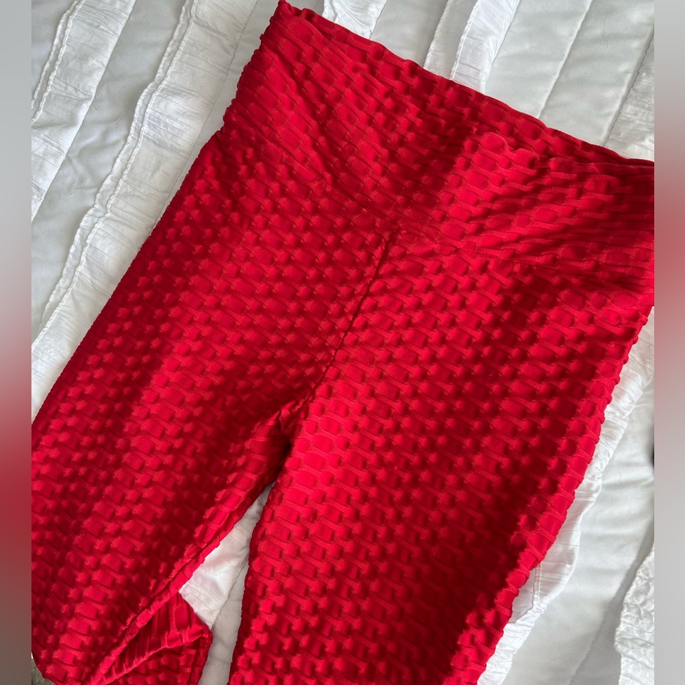 Red stretchy leggings; Size S